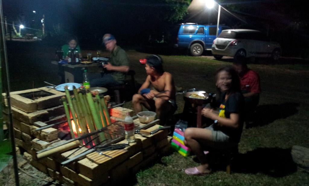 Baandin Chiewlarn Hotel Ban Tha Khun Bagian luar foto