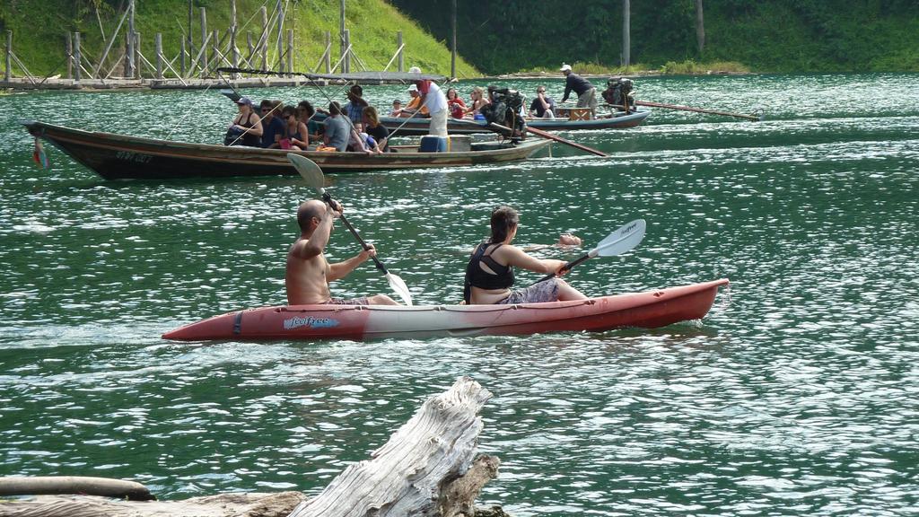 Baandin Chiewlarn Hotel Ban Tha Khun Bagian luar foto